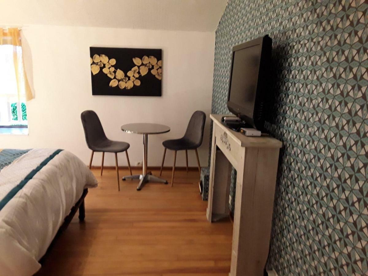 Chambre Sergeanne Doulezon Eksteriør billede